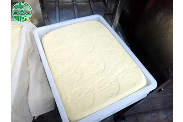 全自動豆腐機所生產(chǎn)的豆腐