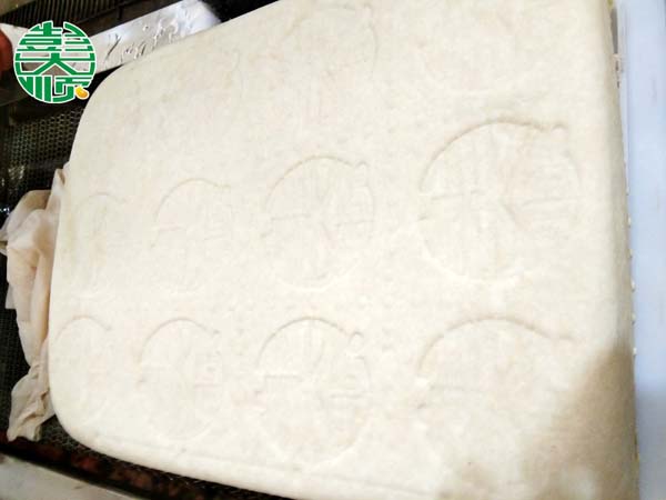 周口項(xiàng)城豆制品成套設(shè)備生產(chǎn)的豆腐產(chǎn)品