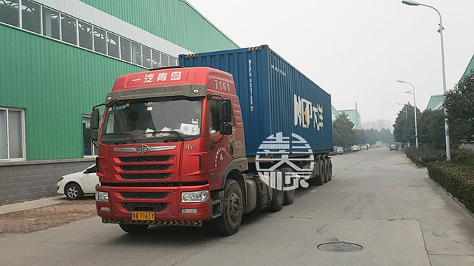 俄羅斯豆腐機(jī)生產(chǎn)線設(shè)備出廠發(fā)貨